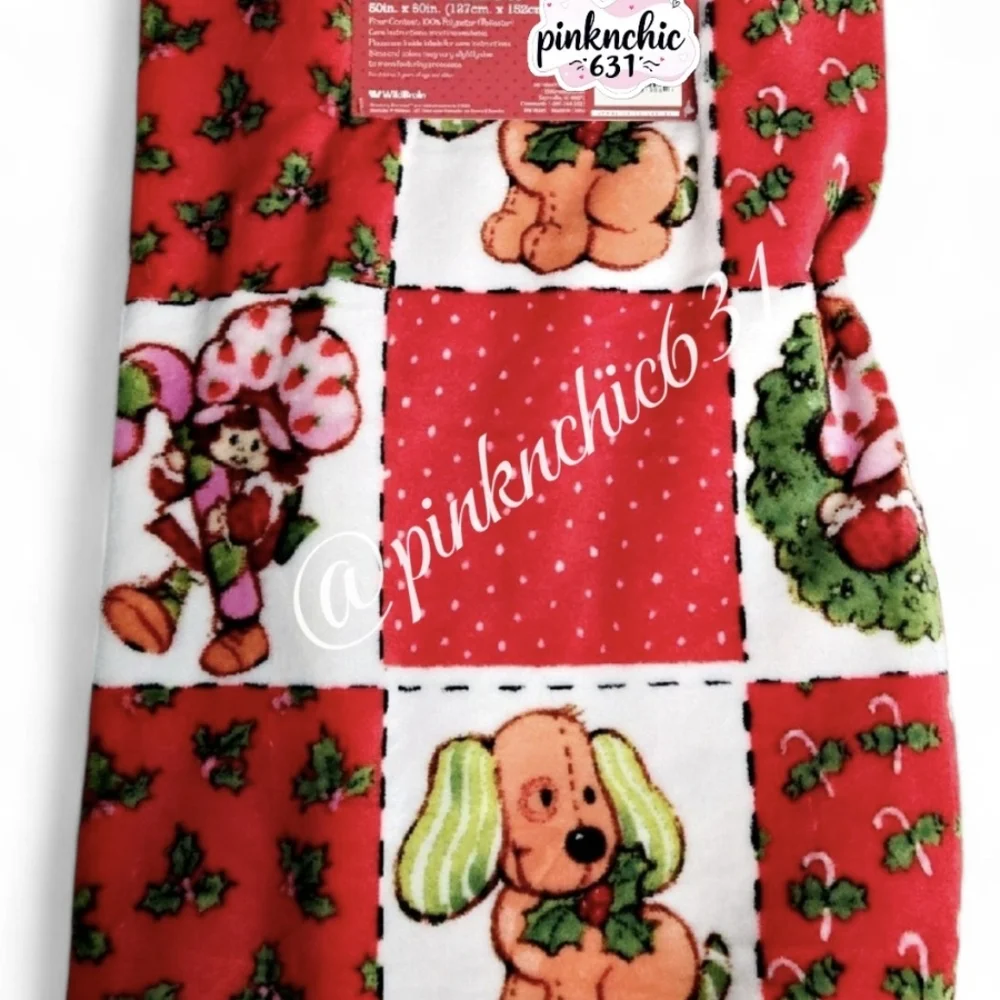 Strawberry Shortcake Plush Christmas Blanket Holly & Dog Custard Vintage Style